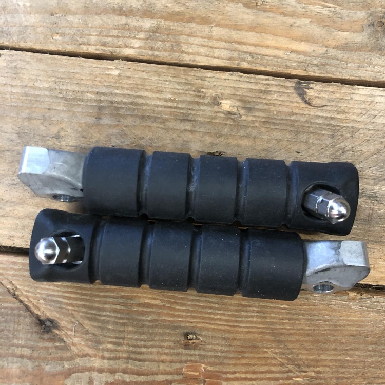 Indian Chief / Scout rider's footpegs